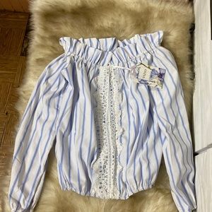 Off the shoulder shirt size M